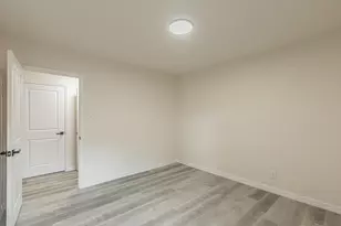 426 NE 29th St, Grand Prairie, TX 75050 - Photo 23