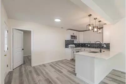 426 NE 29th Street, Grand Prairie, TX 75050 - Photo 9
