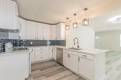426 NE 29th Street, Grand Prairie, TX 75050 - Photo 11