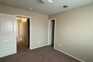 2009 Kings Forest Dr, Heartland, TX 75126 - Photo 9