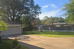 1611 Park Ridge Terrace, Arlington, TX 76012 - Photo 5