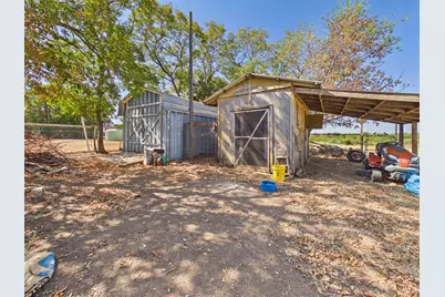 711 West Avenue, Electra, TX 76360 - Photo 37