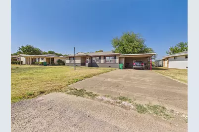 711 West Avenue, Electra, TX 76360 - Photo 3