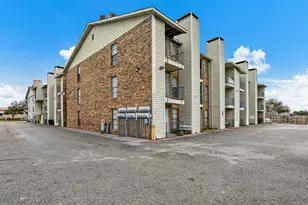 9520 Royal Ln, Dallas, TX 75243 - Photo 1