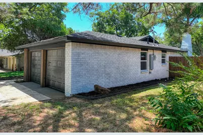 729 Oakwood Avenue, Hurst, TX 76053 - Photo 39