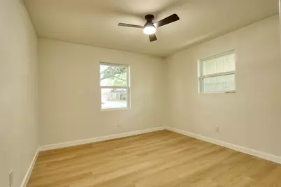 729 Oakwood Avenue, Hurst, TX 76053 - Photo 29