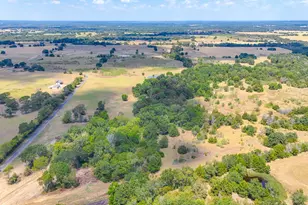 572 Lcr 424, Groesbeck, TX 76642 - Photo 1