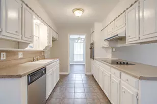 6528 Winifred Dr, Fort Worth, TX 76133 - Photo 9