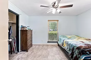 100 NW Jill Ann Dr, Burleson, TX 76028 - Photo 19