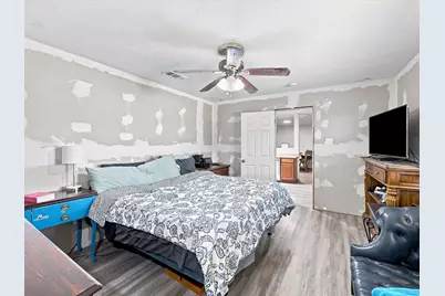 100 NW Jill Ann Drive, Burleson, TX 76028 - Photo 15