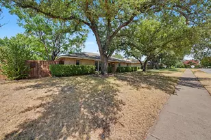 3917 High Summit Dr, Dallas, TX 75244 - Photo 13