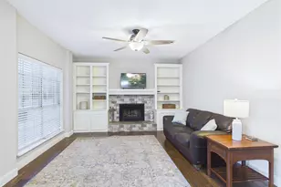 4503 Queenswood Dr, Grand Prairie, TX 75052 - Photo 17