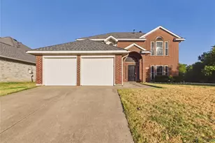 4503 Queenswood Dr, Grand Prairie, TX 75052 - Photo 3
