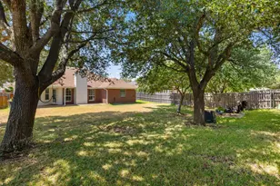 2800 Comanche Trail, Waco, TX 76712 - Photo 37