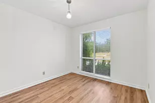 2126 Greenstone Trail, Carrollton, TX 75010 - Photo 5
