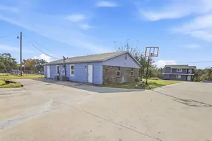 217 Joyce St, Weatherford, TX 76085 - Photo 3