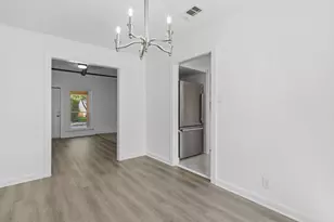 913 Tamara Ln, Grand Prairie, TX 75051 - Photo 11