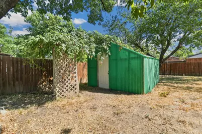 913 Tamara Lane, Grand Prairie, TX 75051 - Photo 25