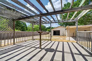 1403 N Melba Doyle Park Rd, Decatur, TX 76234 - Photo 25