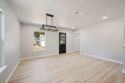 5517 Cottey Street, Fort Worth, TX 76119 - Photo 9
