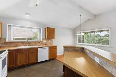 6417 Shasta Trail, Fort Worth, TX 76133 - Photo 13