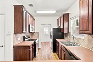 2929 Muirfield Dr, Lewisville, TX 75067 - Photo 5