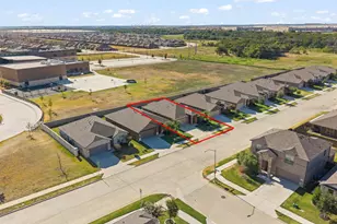 15736 Redgrave Dr, Fort Worth, TX 76247 - Photo 31