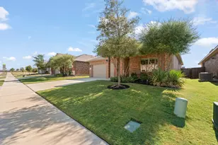 15736 Redgrave Dr, Fort Worth, TX 76247 - Photo 29