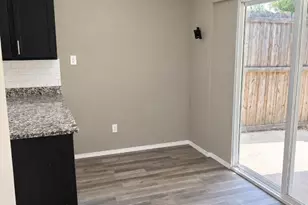 7426 Elderberry Ln, Dallas, TX 75249 - Photo 9