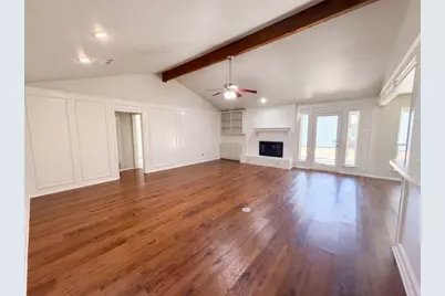 1208 Hillcrest Drive, Euless, TX 76039 - Photo 3