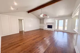 1208 Hillcrest Dr, Euless, TX 76039 - Photo 3
