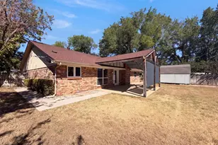 1208 Hillcrest Dr, Euless, TX 76039 - Photo 5