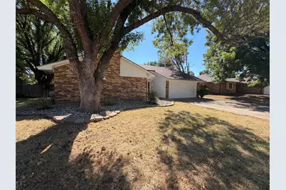 1208 Hillcrest Drive, Euless, TX 76039 - Photo 23