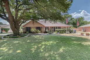 302 Johnson St, Seagoville, TX 75159 - Photo 1