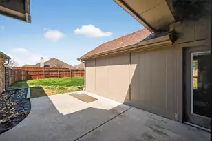 2229 Country Valley Rd, Garland, TX 75041 - Photo 3