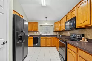 2726 Crosslands Dr, Garland, TX 75040 - Photo 9