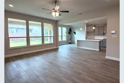 1113 Whispering Hill Drive, Mansfield, TX 76063 - Photo 7