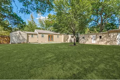 412 E 8th Street, Irving, TX 75060 - Photo 25