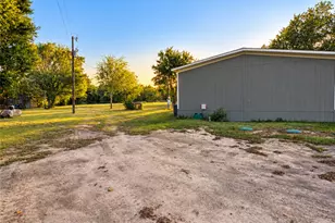 256 Co Rd 3101, Greenville, TX 75402 - Photo 31