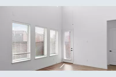238 Woodson Street, Irving, TX 75063 - Photo 5
