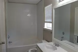 6009 Castanada Dr, Arlington, TX 76018 - Photo 9