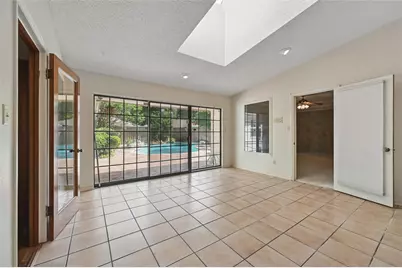 9719 Amberley Drive, Dallas, TX 75243 - Photo 9