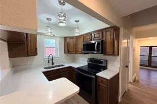 2525 Shady Ridge Dr, Bedford, TX 76021 - Photo 7