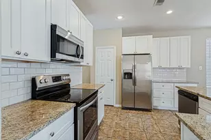 10216 Franklin Dr, Providence Village, TX 76227 - Photo 17