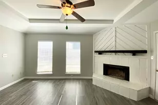 3809 Tamarron Ln, Arlington, TX 76017 - Photo 3