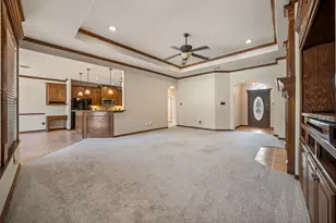 811 Amherst Dr, Waxahachie, TX 75165 - Photo 3