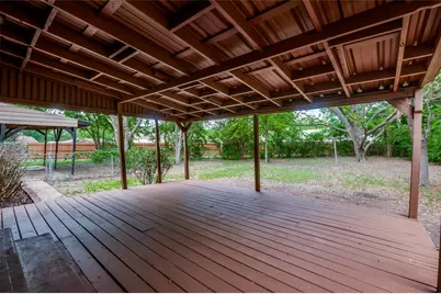 1533 E Springcrest Circle, Lancaster, TX 75134 - Photo 23