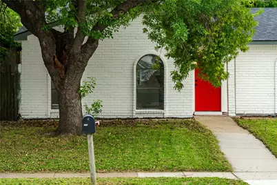 2009 Clark Trail, Grand Prairie, TX 75052 - Photo 3
