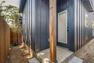 2208 Dyson St, Dallas, TX 75215 - Photo 23