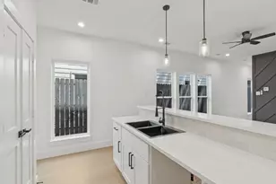 2206 Dyson St, Dallas, TX 75215 - Photo 11